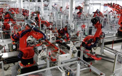 Una fábrica cambia 90% del personal por robots y triplica la producción